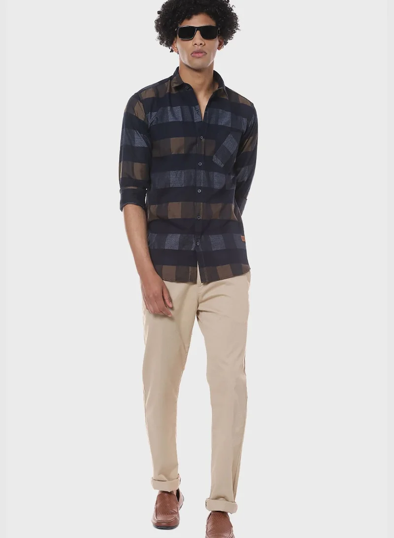 Campus Sutra Checked Regular Fit Shirt