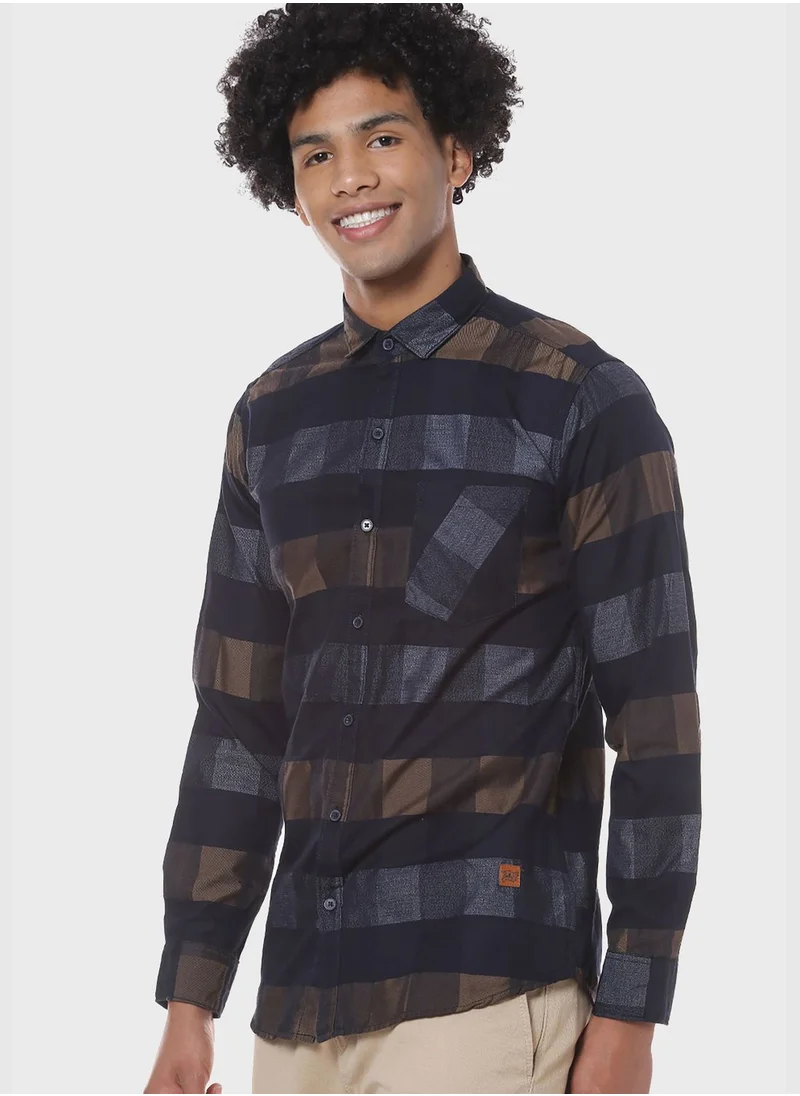 Campus Sutra Checked Regular Fit Shirt