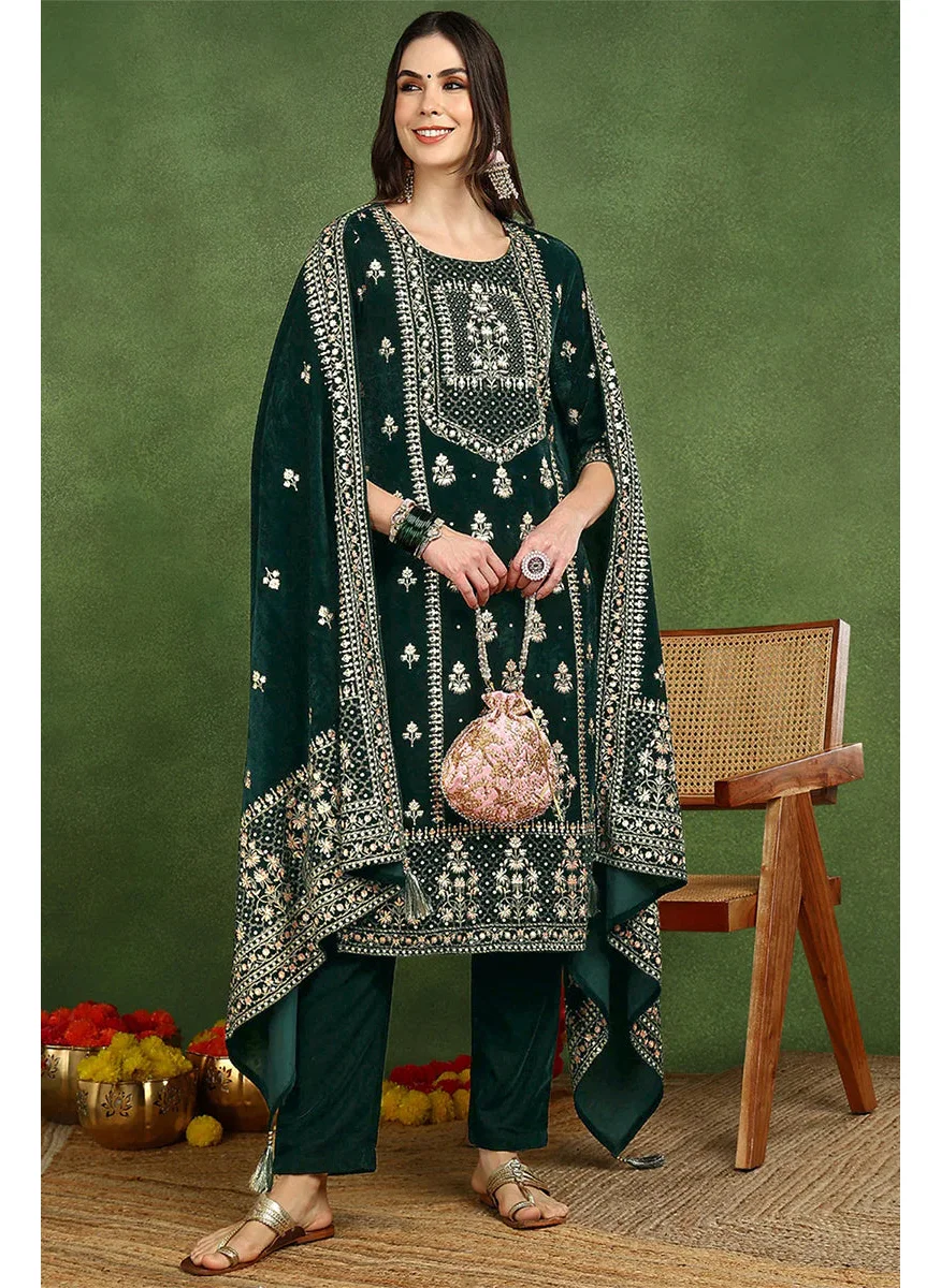 زيري سوق Green Velvet Ethnic Motifs Printed Straight 3-Piece Suit Set