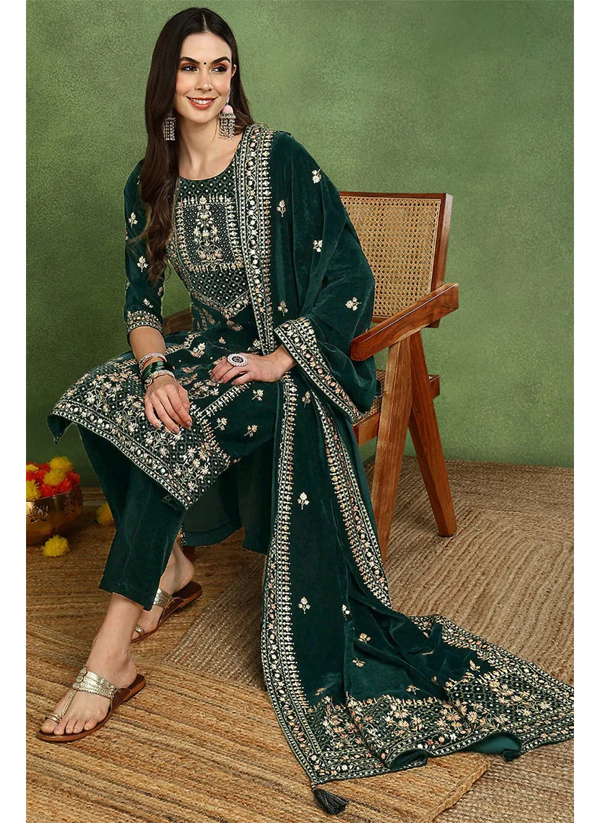 زيري سوق Green Velvet Ethnic Motifs Printed Straight 3-Piece Suit Set