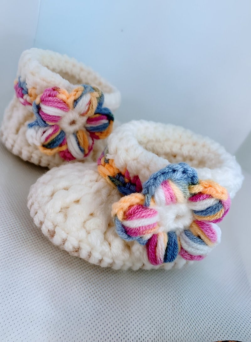 Braidise Creations Multicoulour Puff Flower baby booties for newborn - Image 5