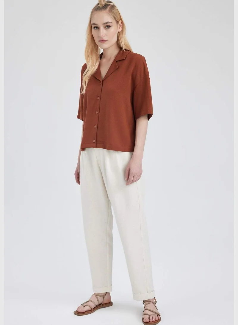 ديفاكتو Relaxed Fit Linen Short Sleeve Shirt With Collar