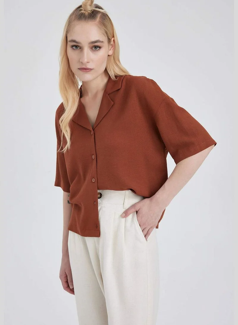 ديفاكتو Relaxed Fit Linen Short Sleeve Shirt With Collar
