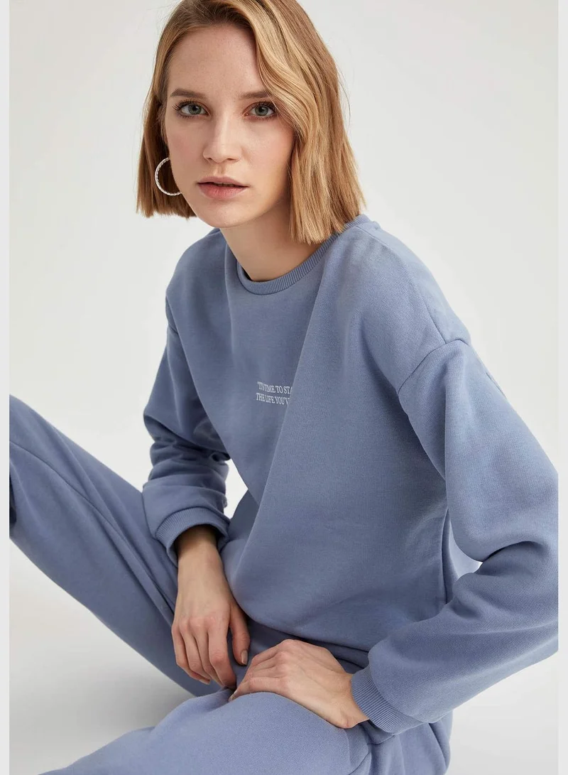 ديفاكتو Woman Knitted Regular Fit Crew Neck Sweat Shirt