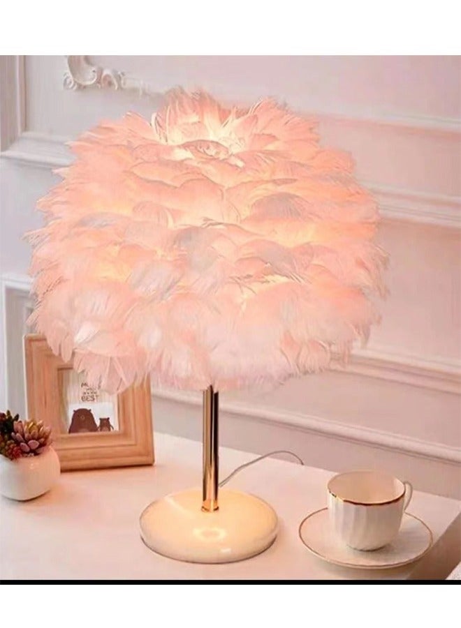 إيه تي إم مصباح طاولة أنيق على شكل ريشة مع ضوء LED ناعم - مصباح ديكوري عصري بجانب السرير - Image 1