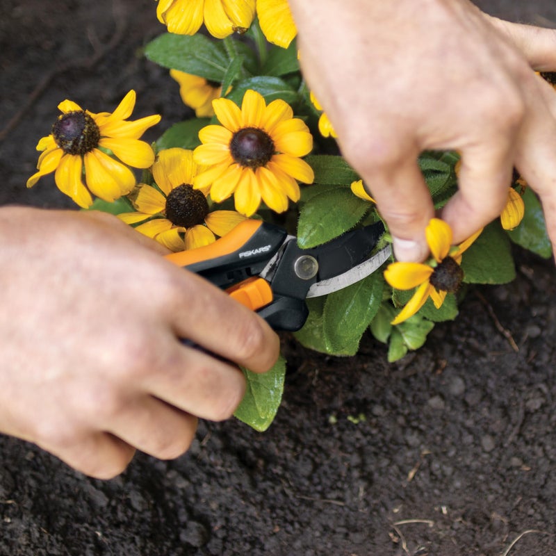 Fiskars Floral Pruning Shears - Plant Cutting Scissors/Garden Clippers For Deadheading and Working with Flowers - Black/Orange - Image 5