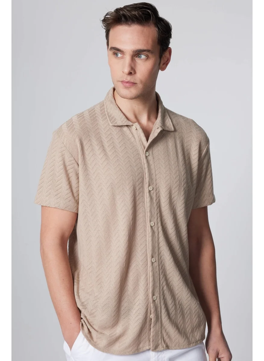 Tudors Slim Fit Slim Fit Short Sleeve Breathable Knitted Texture Dobby Patterned Summer Stone Color Men's Shirt