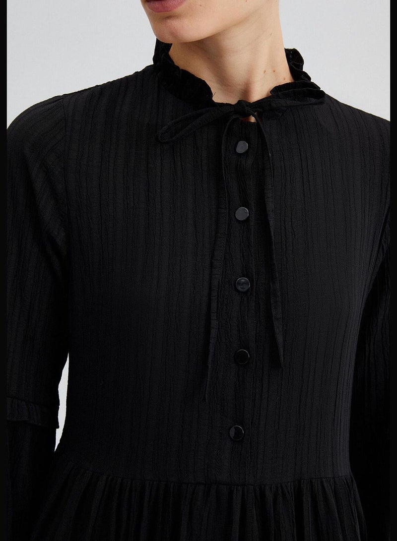 Touche فستان ميدي أسود مزخرف - Image 5