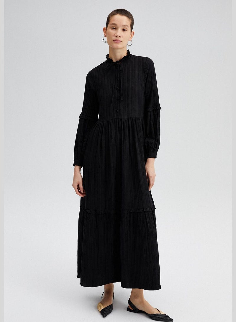 Touche فستان ميدي أسود مزخرف - Image 1