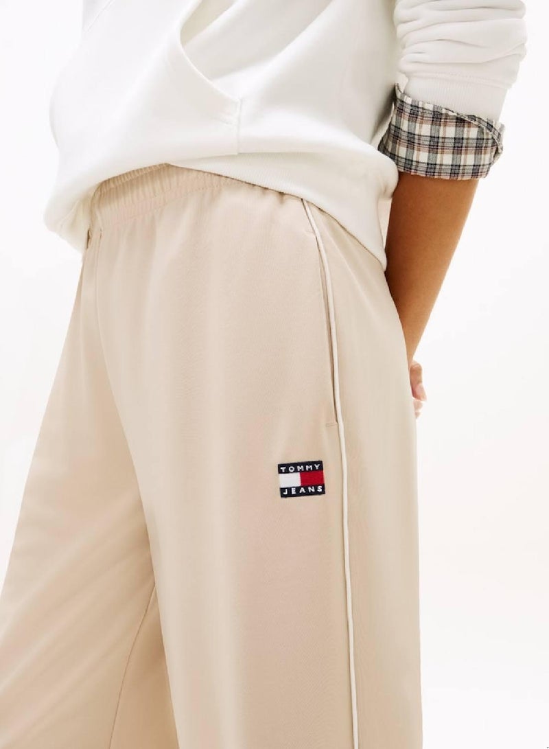 TOMMY JEANS Tommy Badge Interlock Knit Relaxed Joggers - Image 4