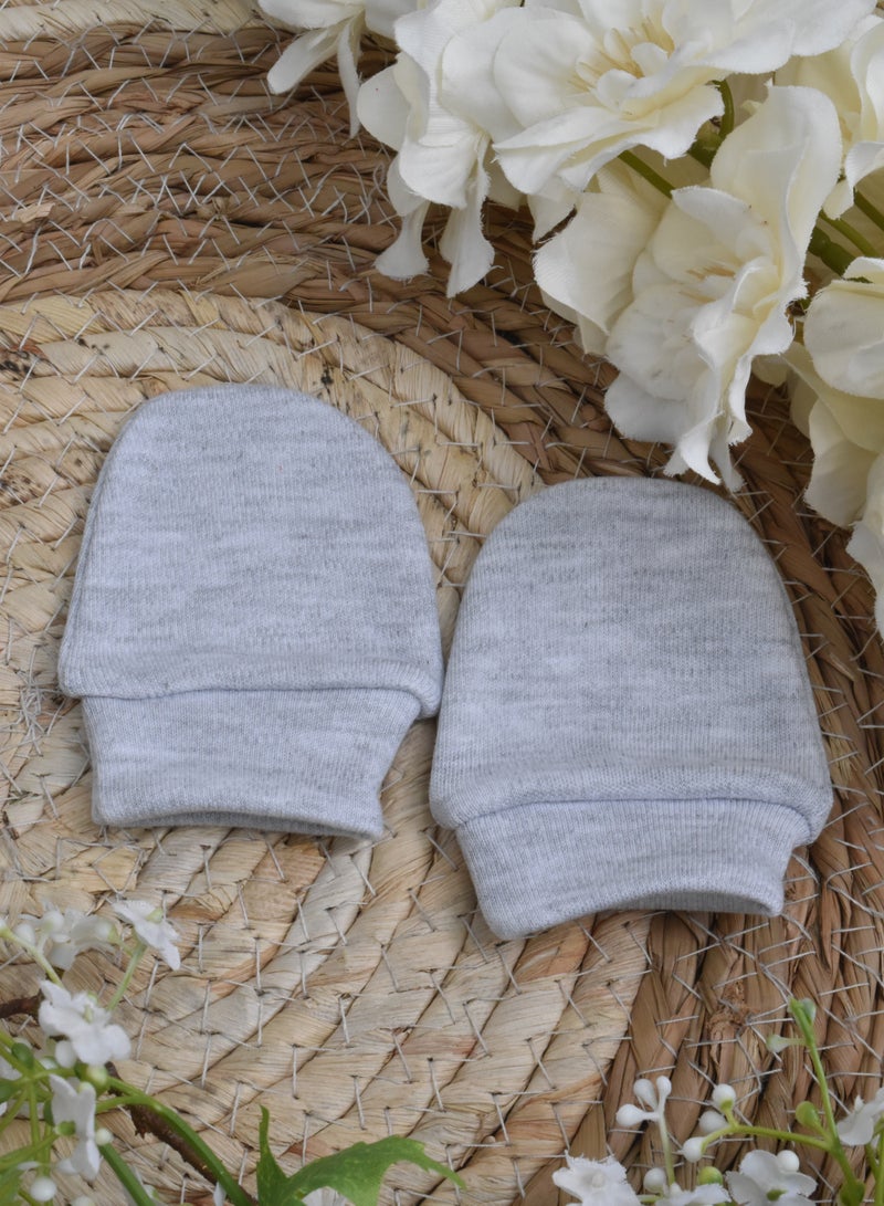 FUN MOMENT Bib and Gloves and Hat Set for Baby - Image 4