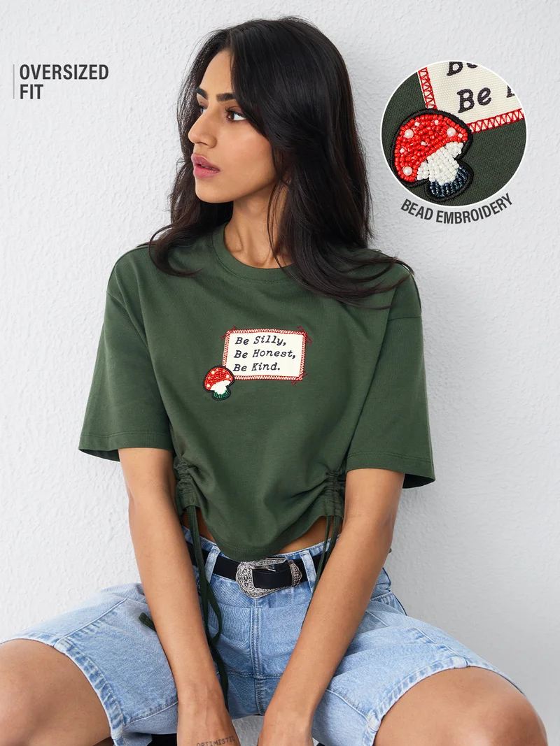 Cropped T-Shirt: Be Honest