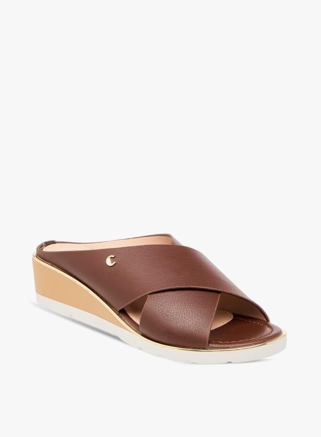 لو كونفورت صنادل نسائية بكعب ويدج بحزام متقاطع بلون سادة - Image 1