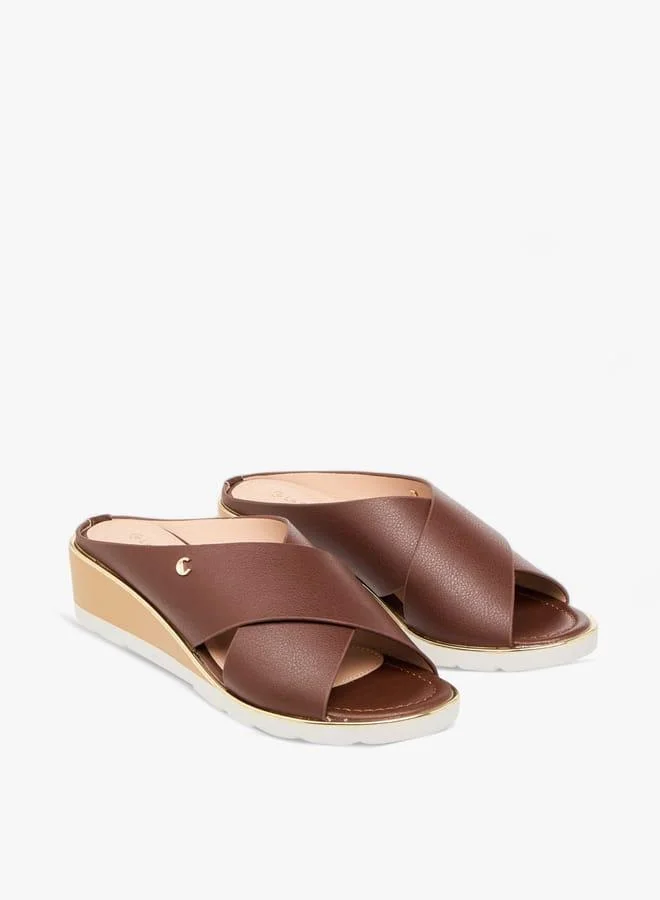 لو كونفورت صنادل نسائية بكعب ويدج بحزام متقاطع بلون سادة