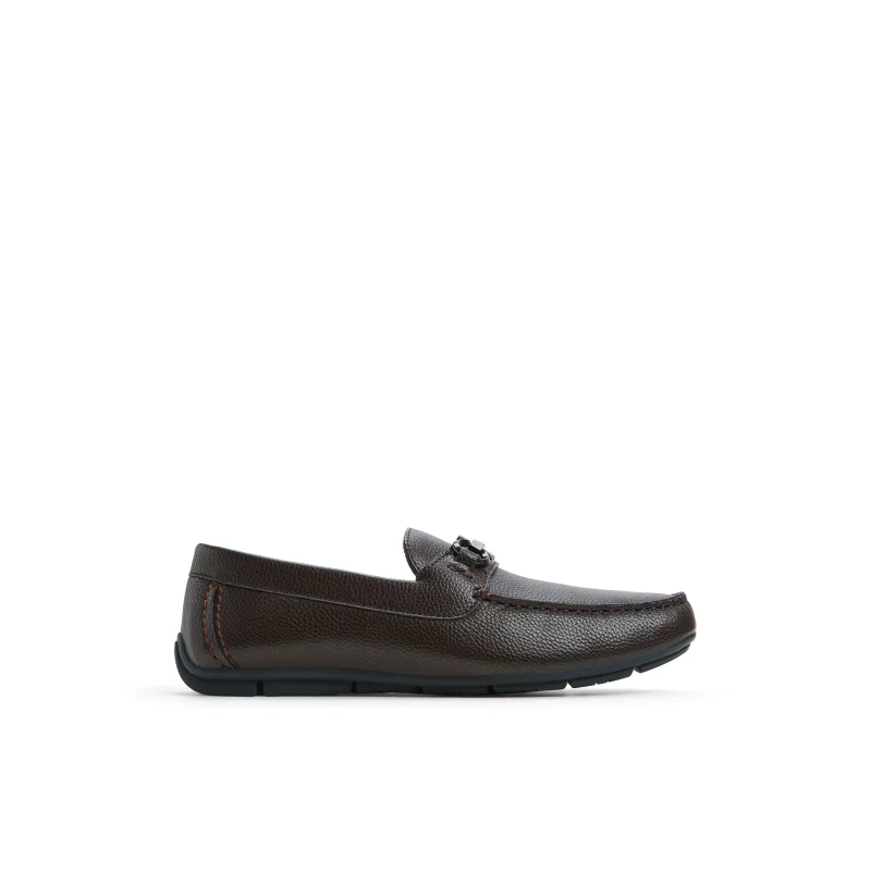 كول ات سبرنج VILLANUEVA Metal Accent Loafers