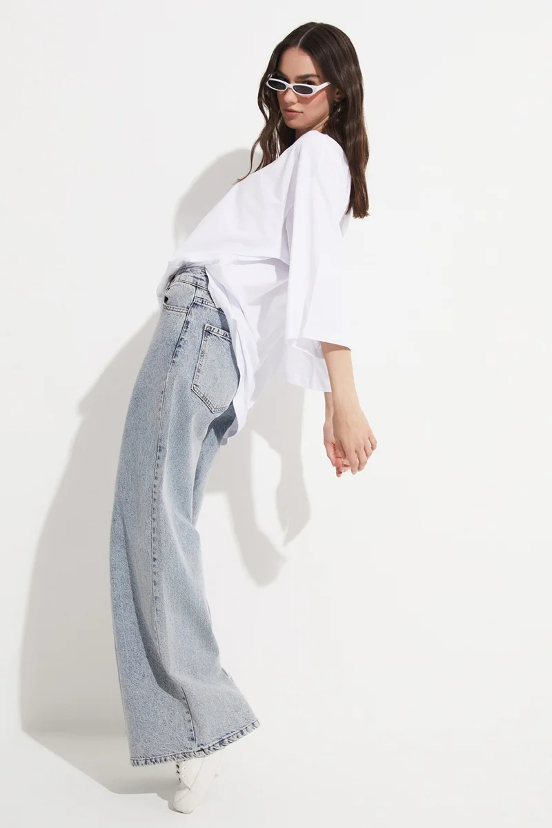 جون Off Shoulder Loose Cut 100% Cotton T-shirt