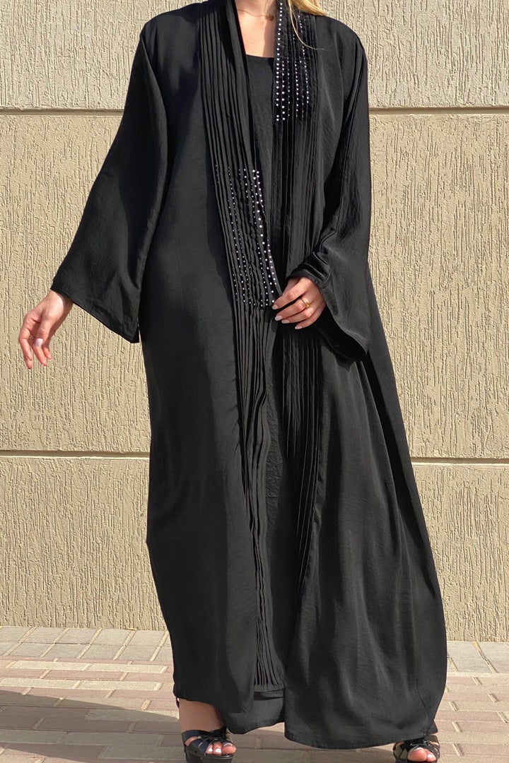 Moistreet Flared Sleeve Pleated Abaya - Image 2