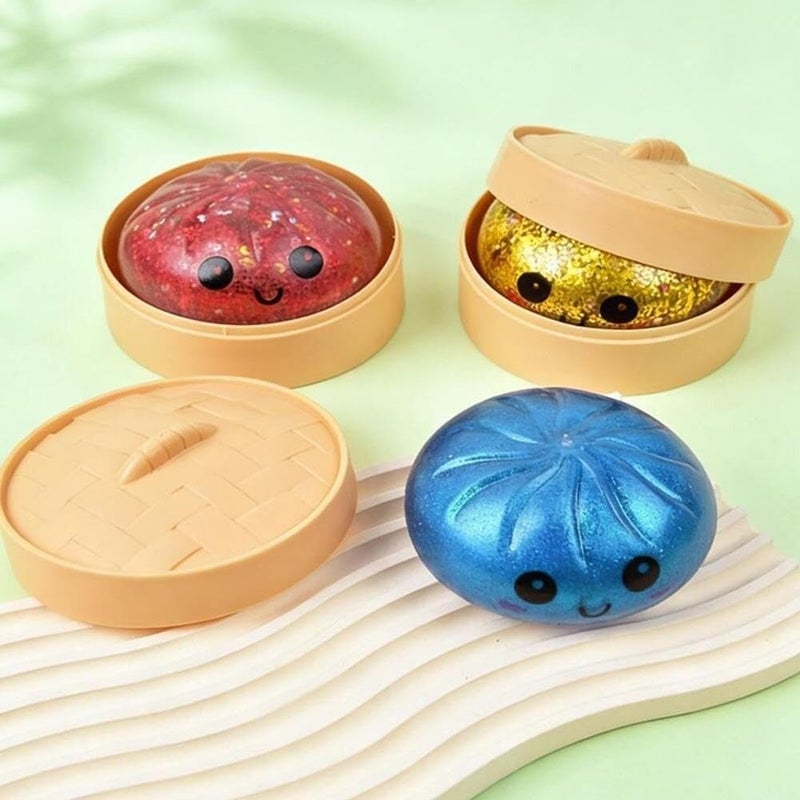 جِيجل جوي جليتر الكعكة Squishy - عشوائي الكعكة Squishy مربع الغموض ، لعبة 10 ألوان الكعكة Squishy ، كرات الإغاثة من الإجهاد المفاجأة الملونة مع البخار إعادة الاستخدام الرد الضغط لهدايا المكتب المنزلي (Random-3PCS) - Image 3