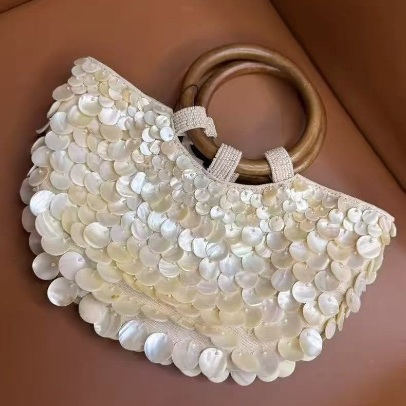 حقيبة كروس باغ نسائية بسلسلة بتصميم صدفة لامعة - Image 1