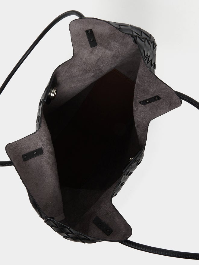 Styli Styli Textured Shoulder Bag with Pouch - Image 4