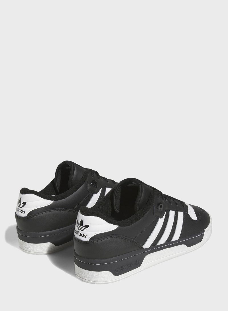 Adidas تنافس منخفض - Image 4