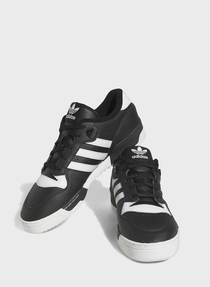 Adidas تنافس منخفض - Image 3