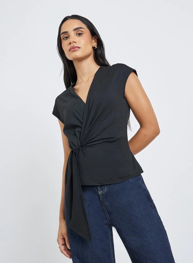 Styli Styli Black Knot Front Wrap Top