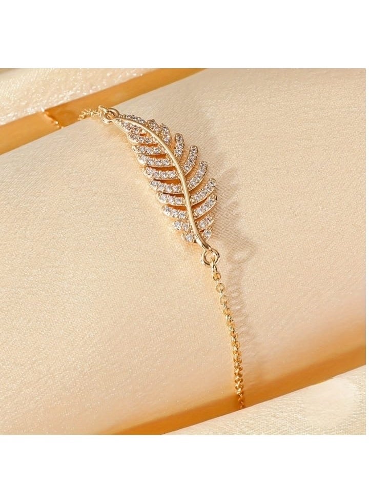 Women's feather-design bracelet – an elegant accessory and perfect for gifts - Image 2