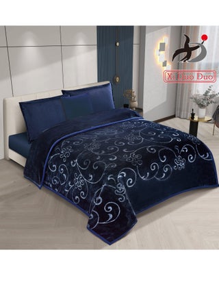 Winter blanket, plain engraved, 4 kg, with a super soft texture, size 160 x 220 cm - navy blue - pzsku/Z5D52D3DB063D7D21AAEEZ/45/_/1728896084/5a8a7c94-4008-49f8-8173-875f70fb075b
