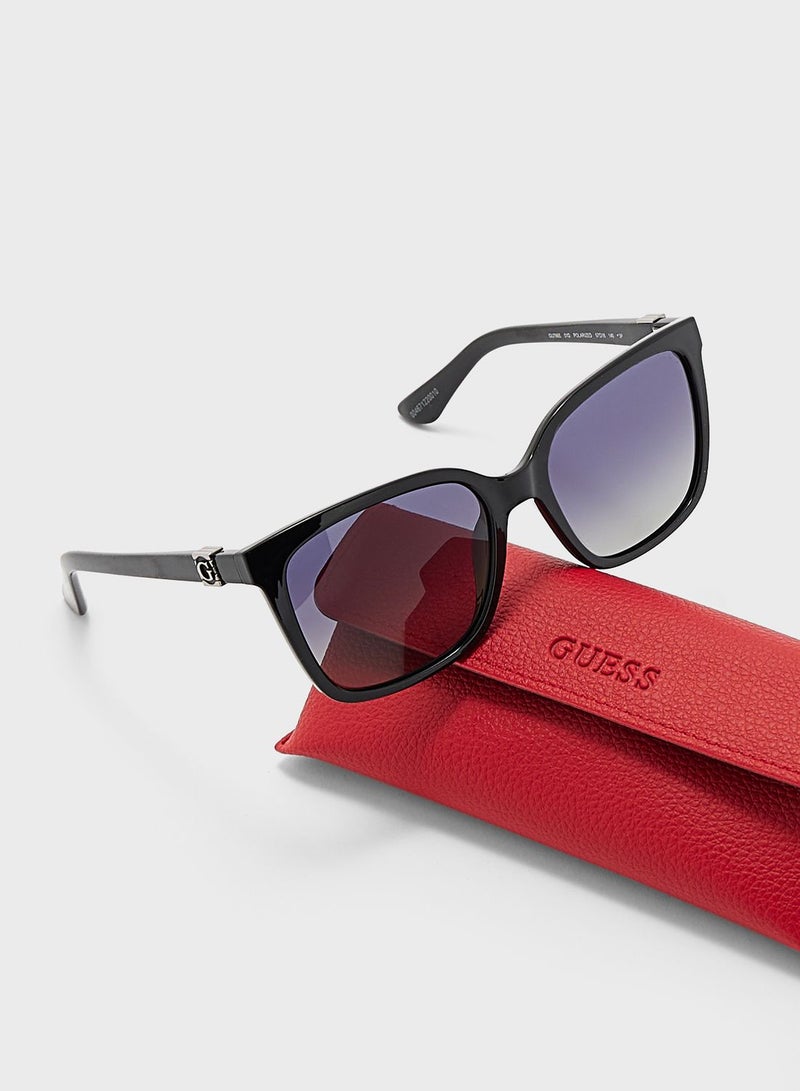 GUESS Wayfarers Sunglasses - Image 4