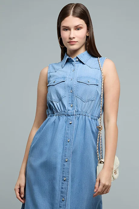 أر أند بي Washed Sleeveless Denim Shirt Dress with Classic Collar