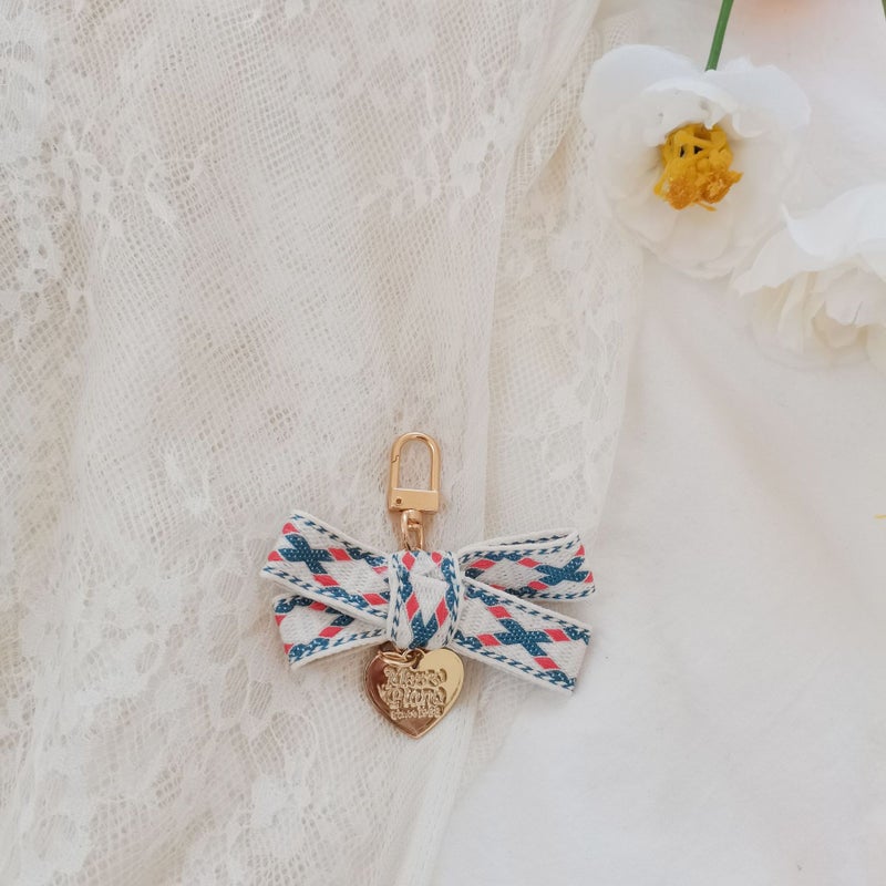New Style Small Fresh Ribbon Car Alloy Keychain Pendant Creative Striped Cloth Belt Pearl Love Accessories Hanging Ornaments Ribbon Bow
