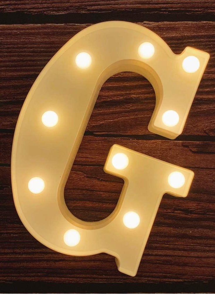 معرض الأعياد لافتة حروف مضيئة LED بلاستيكية مزخرفة "G"، تعمل بالبطارية، مناسبة لحفلات الزفاف والديكور المنزلي، ارتفاع 22 سم (تتضمن البطارية)  - Image 4