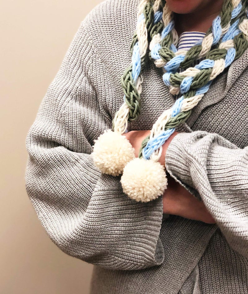Tuttle Publishing Finger Knitting for Kids: Super Cute & Easy Things to Make - Image 3