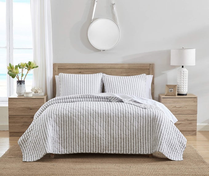 KING QUILT SET REVERSIBLE COTTON BEDDING WITH MATCHING SHAMS IDEAL BEDDING SET WILLOW WAY GREY KING