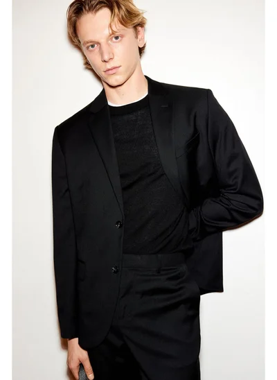 اتش اند ام جاكيت بقصة ضيقة