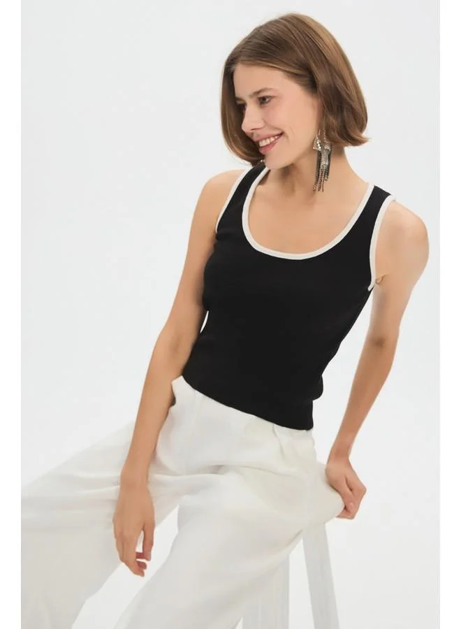 JUNE June Women Piping Detailed Knitwear Top Black - White
