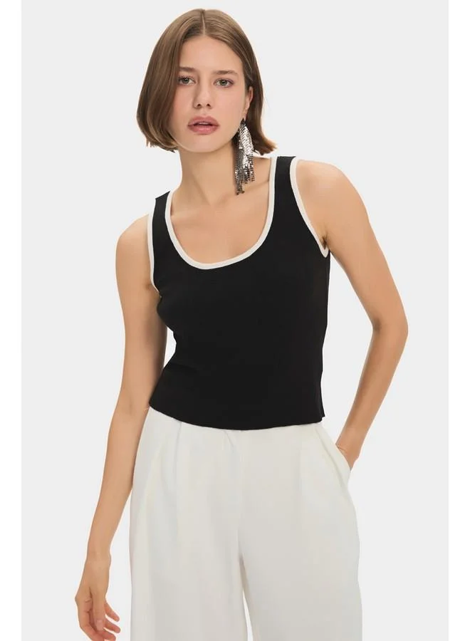 JUNE June Women Piping Detailed Knitwear Top Black - White