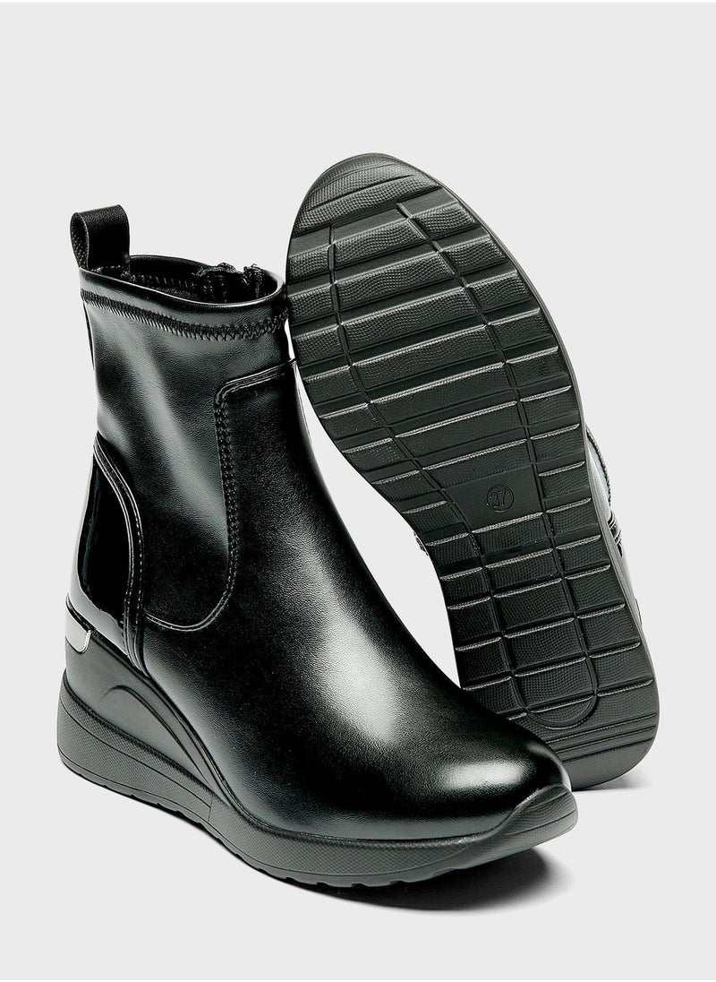 shoexpress - Essential Ankle Boots - Image 1