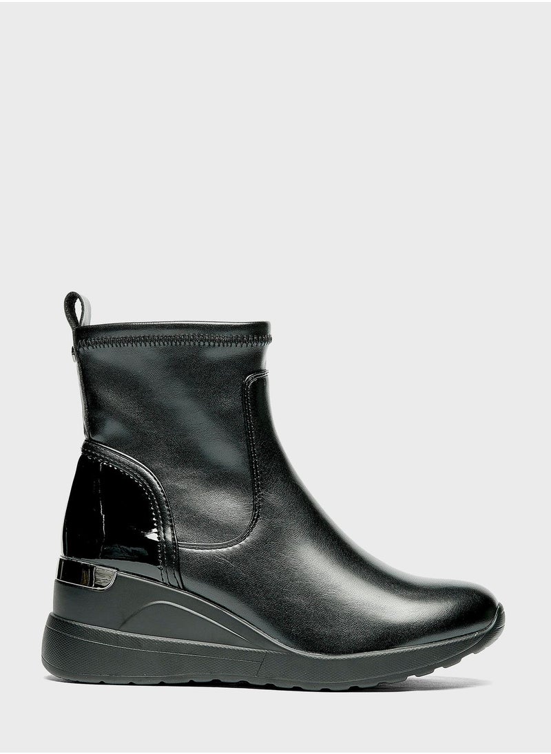 shoexpress - Essential Ankle Boots - Image 1