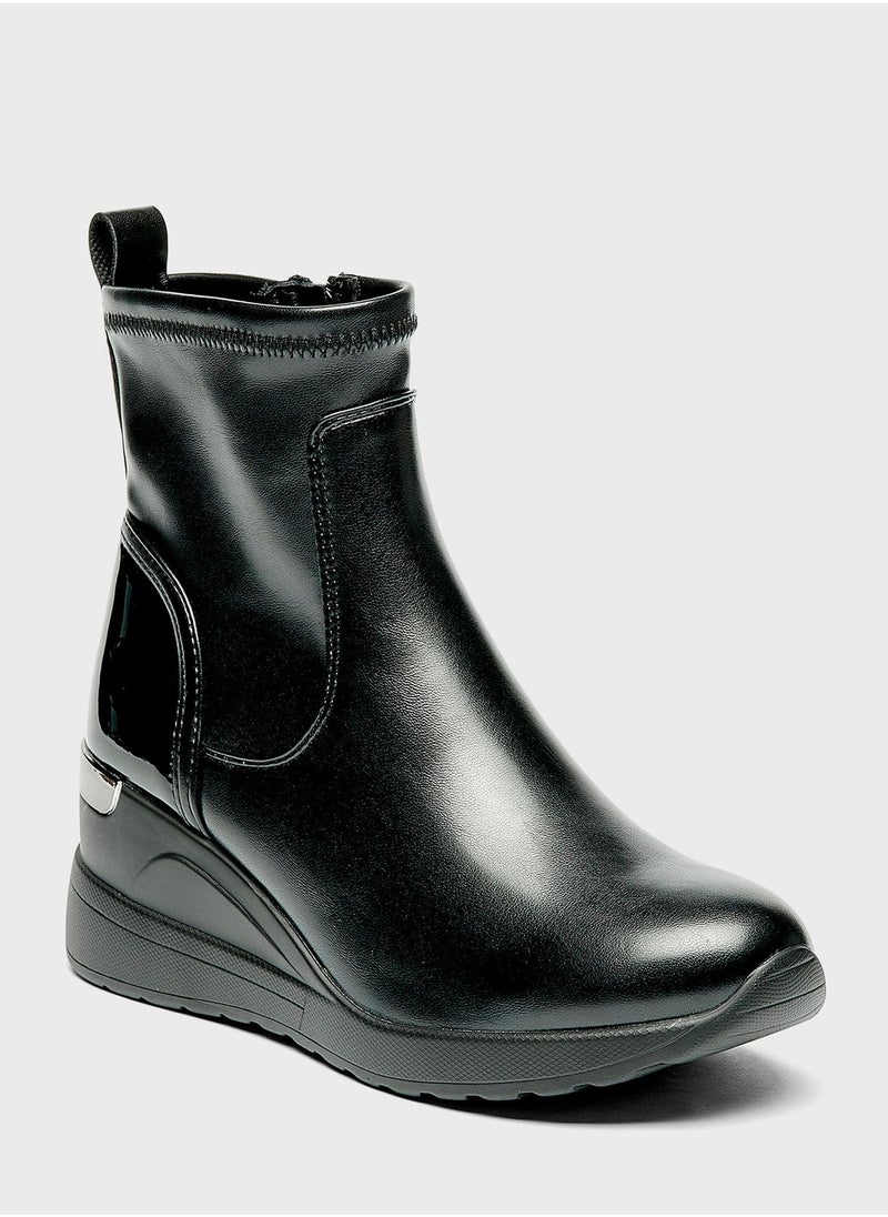 shoexpress - Essential Ankle Boots - Image 1