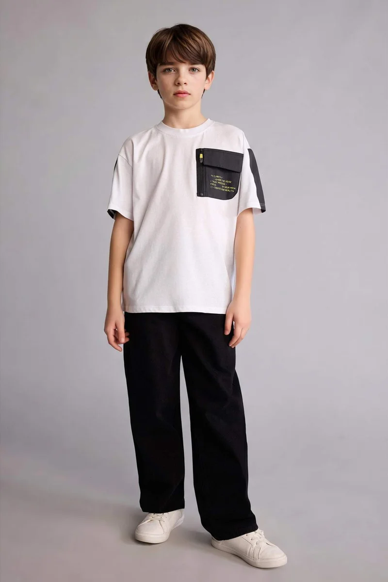 ديفاكتو Oversize Fit Short Sleeve T-Shirt