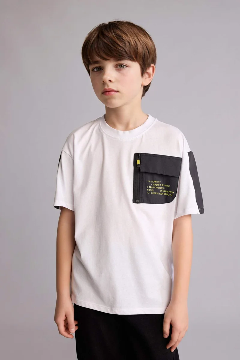 ديفاكتو Oversize Fit Short Sleeve T-Shirt