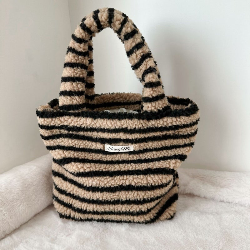 518682 Lamb Waffle Waffle Cute Hand Tote Bag Women'S Bag Portable Large Capacity Hand Bag - Image 1