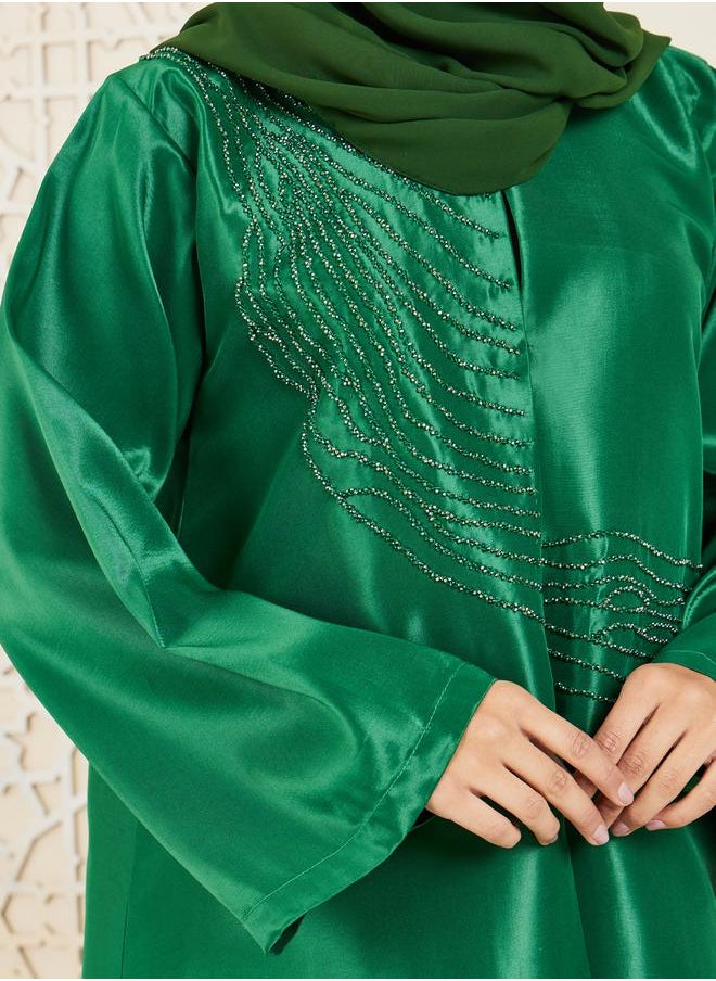 موديستي - عباية ساتان منمقة بالخرز - Image 1