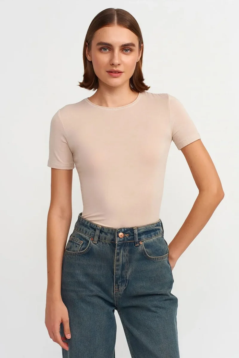 DILVIN Women's Slim Fit Crew Neck T-Shirt