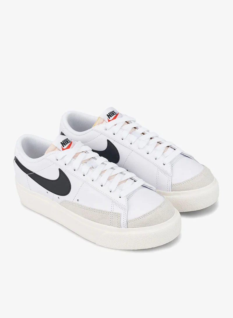 نايكي حذاء بليزر لو بلاتفورم للنساء