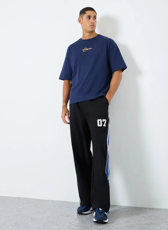 Styli Styli Oversized Fit Cut and Sew Detail Parachute Pant