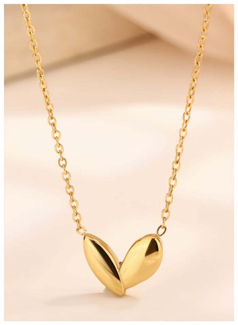 14K gold heart necklace with a lightly luxurious heart-shaped pendant, a versatile everyday high-end accessory for women. - Image 1