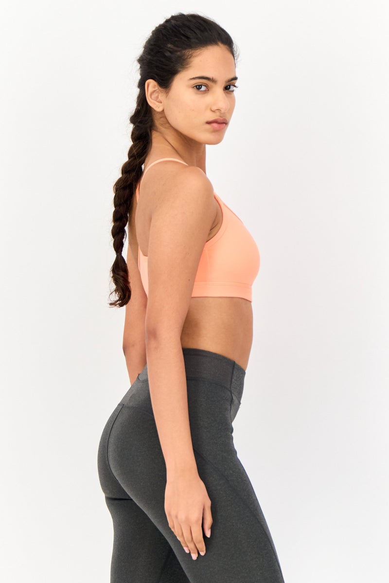 Reebok حمالة صدر رياضية مبطنة بشعار العلامة التجارية للنساء، خوخي - Image 2